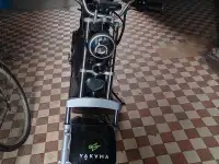 Продам электроскутер YAKAMA нывый нету ручки газа, правого повороьника, напутано в электрике цена 2500 р, фотография 2