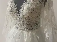 Кружевное свадебное платье, фотография 1