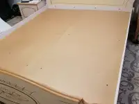 Кровать
