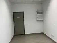 Сдам в аренду офисное помещение 15 м2, п-кт Дзержинского, 69, к. 2, каб.209
