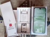 Продам смартфон Huawei Nova 13