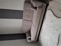 Диван раскладной,был куплен зимой.Чеки имеются., фотография 2