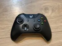 Консоль Xbox One 365 Gb, фотография 2