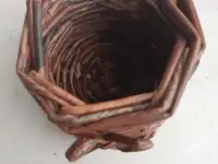 Подстаканник или карандашник из плетения имитации лозы, фотография 2