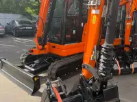 Аренда мини-экскаватора Lonking CDM6035  гидромолот, фотография 3