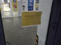 Замена стекла в двери, окне с выездом на дом