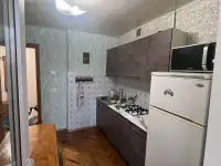 3-х комнатная квартира на сутки, 17 мкр. 13 д., фотография 3
