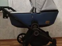 Срочно продам коляску 2в1