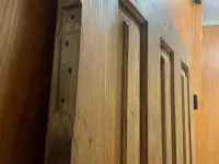 Продам дверь филёнчатую,сосна, б/у(80см) 1 шт