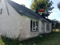 Здание магазина рядом сразу с двумя озерами - Нарочь и Мястро, фотография 3