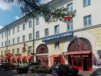 Три этажа с отдельным входом  в торговом центре Спутник