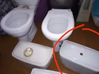 Унитазы с бочками  умывальники сместители, фотография 1