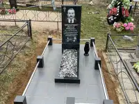 Памятники из чёрного и цветного гранита.Благоустройство, фотография 2
