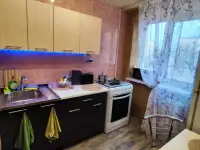 Уютная квартира на сутки в центре Жодино, Пер.Автозаводской 2, фотография 2