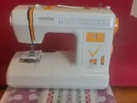 Продам швейную машинку