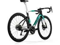2024 Pinarello Dura Ace Di2 - Nebula Green Silver Road Bike KINGCYCLESPORT, фотография 2