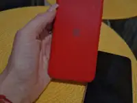 Продаю телефон IPHONE SE 2020 года, фотография 3