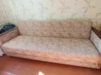 Даром Крепкий , добротный диван на дачу, вольер