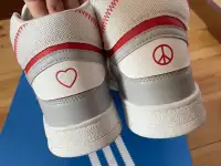 Новые кроссовки Adidas Drop Step J, фотография 7