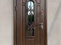 Установка входных дверей