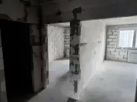 Каменщики. кладка перегородок. возведение стен, фотография 6