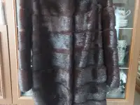 Продам натуральную шубу