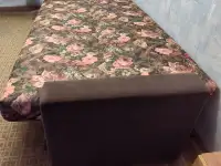 Диван с очень красивым чехлом, фотография 10