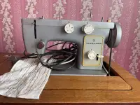Продам швейную машинку ножную механическую б/у. Недорого, фотография 2
