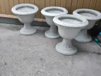Вазон уличный из бетона