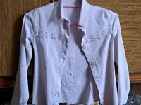 Рубашка белая и черно-белая на девочку 5-6лет, б.у-2шт, фотография 2