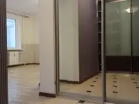 Сдаю 1-комнатную квартиру на длятельный срок, ул. Роменская, дом 5, фотография 3