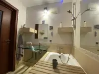 Стильная- уютная 1 комнатная квартира с дизайнерским ремонтом, большой кухней и лоджией  ждет своих новых гостей., фотография 12