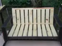 Скамья качеля на цепях