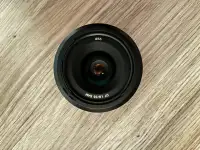 объектив Sony DT 35mm f/1.8 SAM (SAL35F18, фотография 3