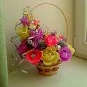 КОРЗИНКИ ИЗ ЦВЕТОВ С КОНФЕТАМИ., фотография 4