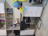 Стол с полками