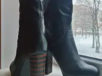 Высокие демисезонные женские сапоги, фотография 2