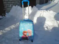 продажа чемоданов для переноса вещей при путешествиях, фотография 8