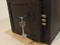Сейф мебельный