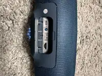 Колонка JBL CHARGE 4 новая ни разу не пользования, фотография 3