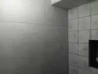 Плиточник, облицовка, выравнивание стен, фотография 7