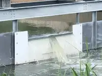 Прямоугольный тонкостенный измерительный водослив, фотография 4