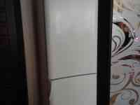 Холодильник Indesit C 240 G продам, фотография 3