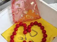 Комплект: коралловые бусы и серьги, фотография 2
