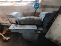 Станок заточной, в рабочем состоянии, фотография 3