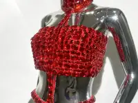топ со стразами темный, фотография 3