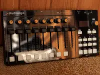 MIDI контроллер Studiologic SL Mixface