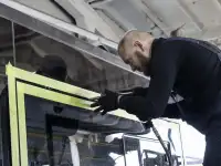 Клей-герметик автомобильный MS120 черный 600 мл УФ-стойкий