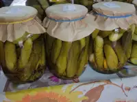 Огурцы соленые, маринованные, вяленые помидоры, и сливы и другая домашняя  консервация, фотография 4