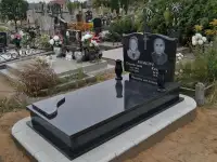 Памятники 